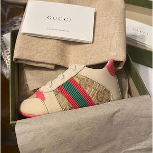 Gucci Beige GG Pre-Walker shoes
